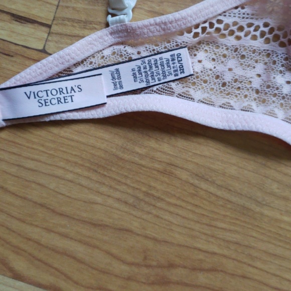 Victoria's Secret bra - Picture 2 of 3